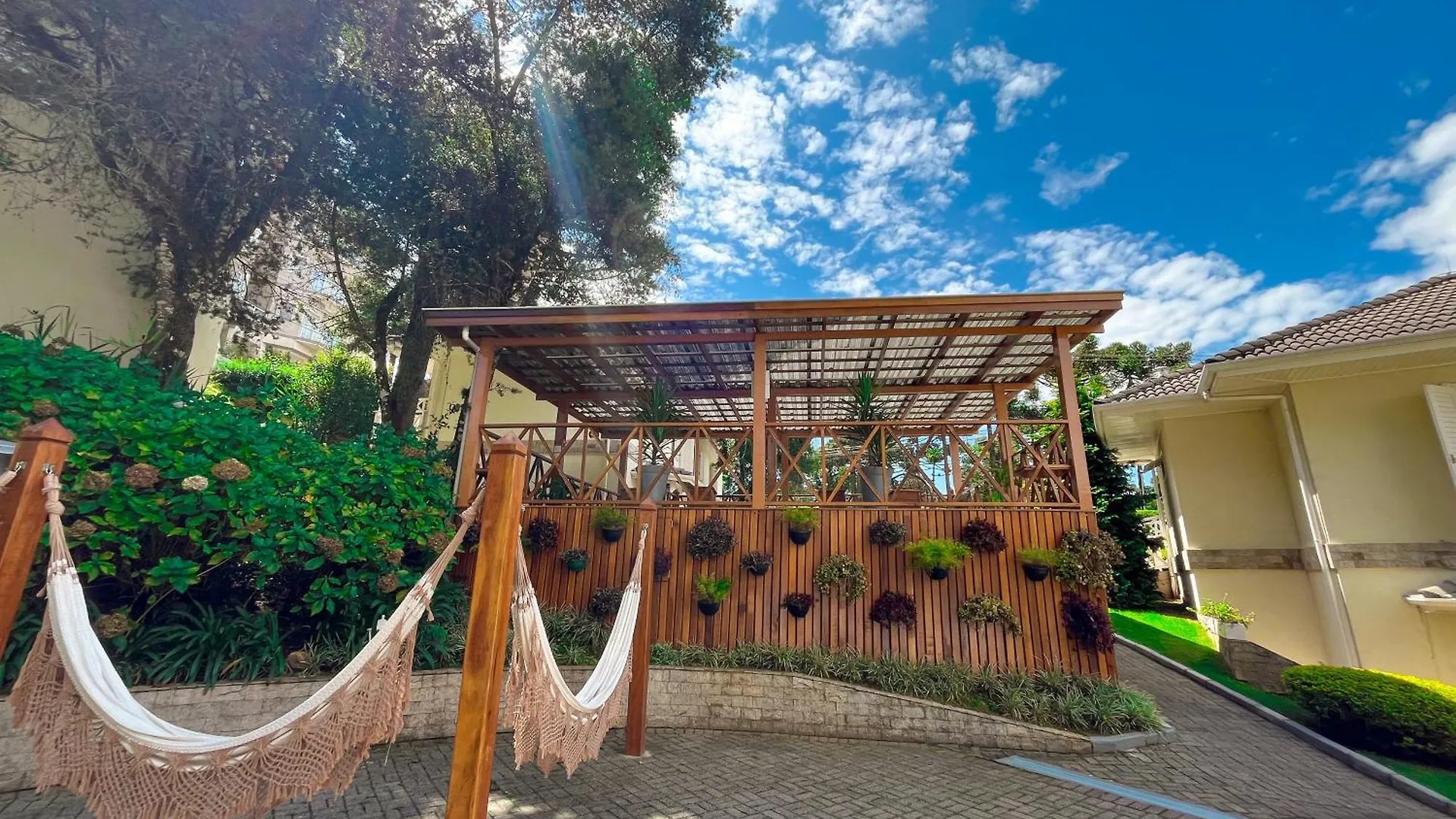 فندق Pousada Nacional Inn Campos do Jordão